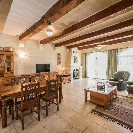 Lighthouse Holiday Farmhouse With Private Pool + Views * San Lawrenz
