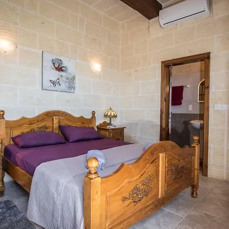 Сasa de vacaciones Lighthouse Holiday Farmhouse With Private Pool + Views *