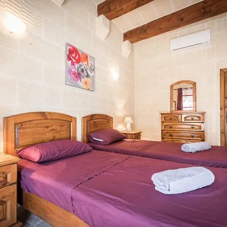Lighthouse Holiday Farmhouse With Private Pool + Views Дом отдыха
