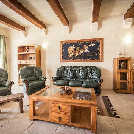 Lighthouse Holiday Farmhouse With Private Pool + Views San Lawrenz