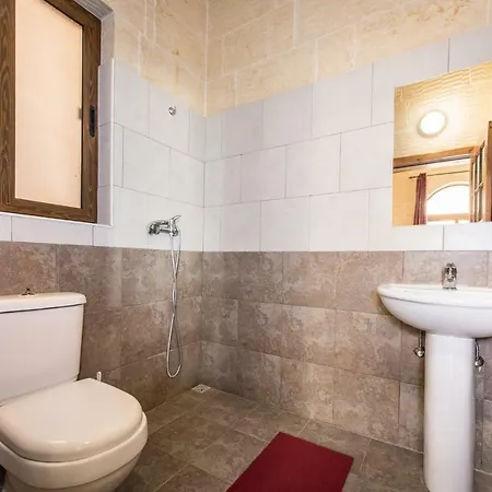 Lighthouse Holiday Farmhouse With Private Pool + Views Дом отдыха